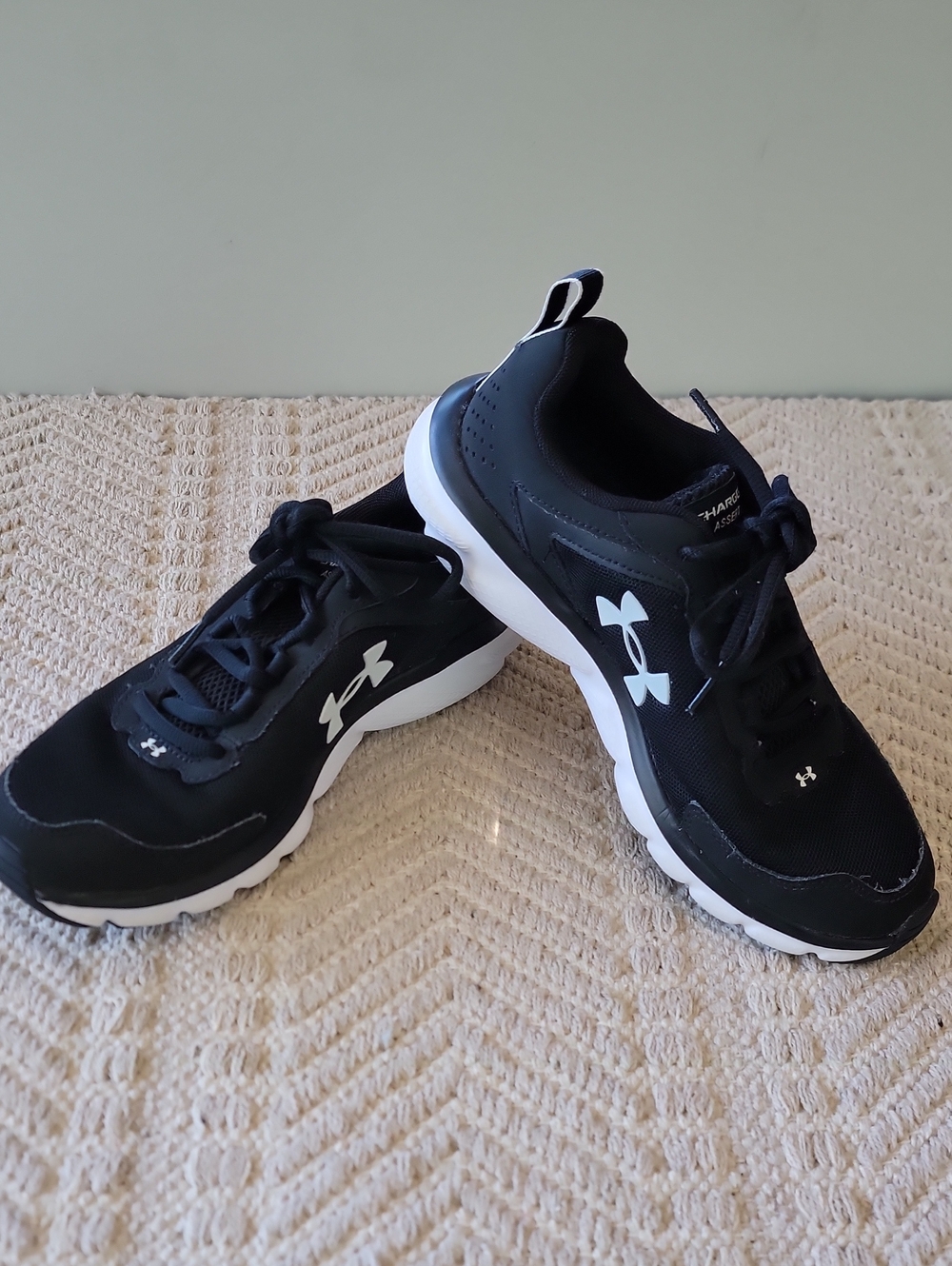 Under Armour Charged Assert Black and White Sneakers 8M Women's